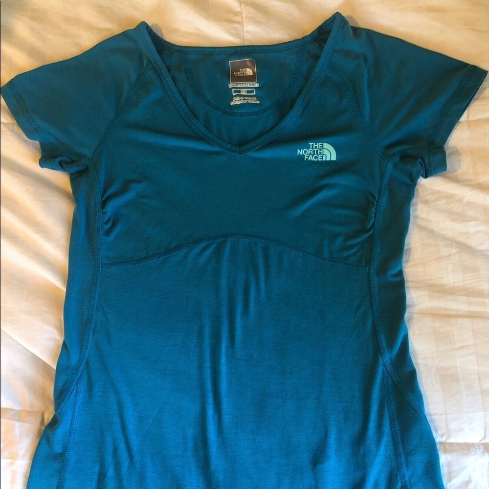 North Face cotton/spandex shirt, S
